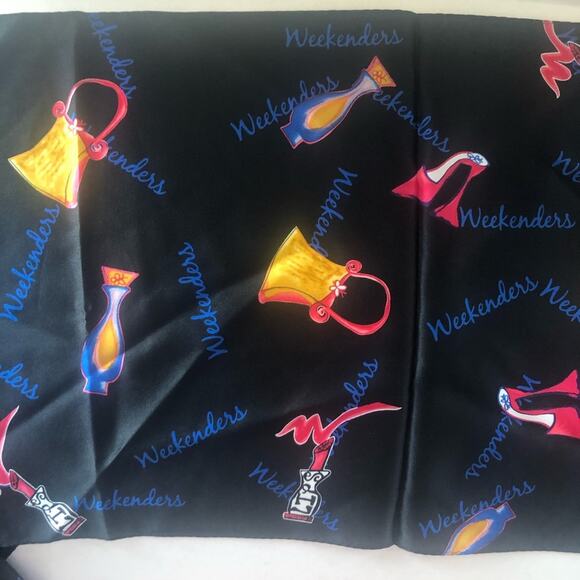 Weekenders Silk Scarf Perfume Lipstick Purse EUC - Picture 6 of 7